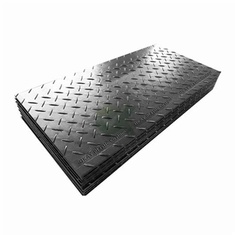 Черна подложка за защита на земята